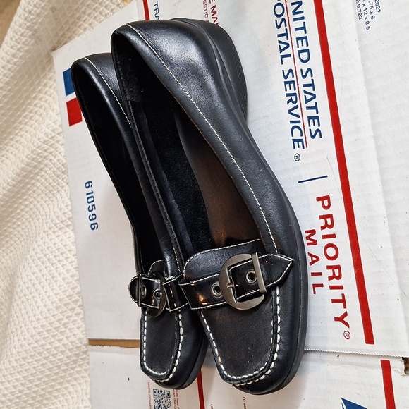 STUDIO WORKS SIZE 8 FLATS BUSINESS CASUAL SHOES - Picture 4 of 7